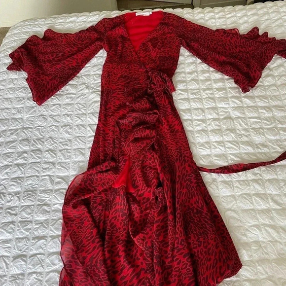 Fame and Partners red leopard side wrap ruffle maxi dress - Picture 4 of 7